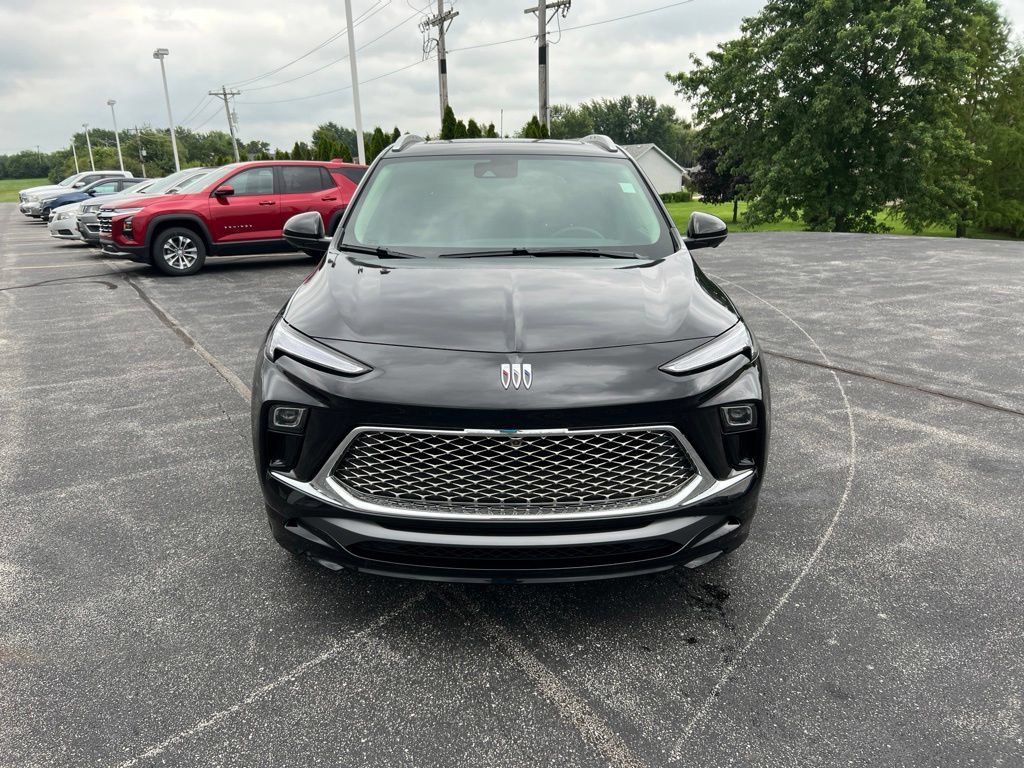 Used 2026 Buick Encore GX Avenir w/ Avenir Technology Package AWD/4WD image 2