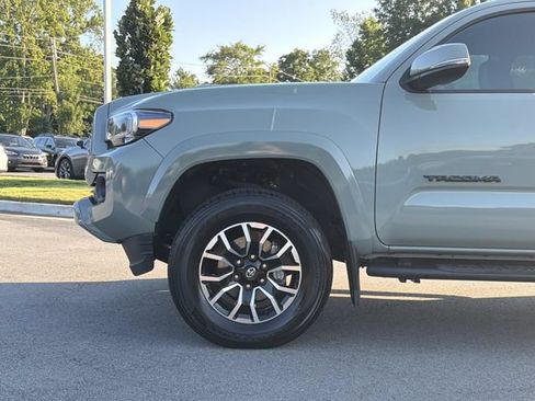 Used 2023 Toyota Tacoma TRD Sport AWD/4WD image 14