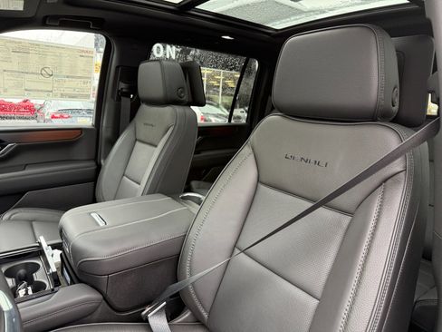 New 2026 GMC Yukon XL Denali image 14