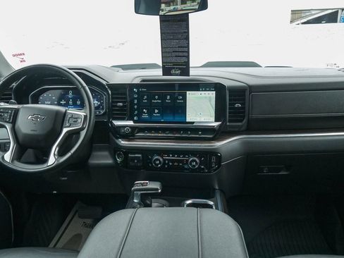 Used 2023 Chevrolet Silverado 1500 LT Trail Boss w/ Convenience Package II AWD/4WD image 12