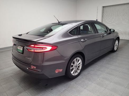 Used 2019 Ford Fusion Energi Titanium image 9