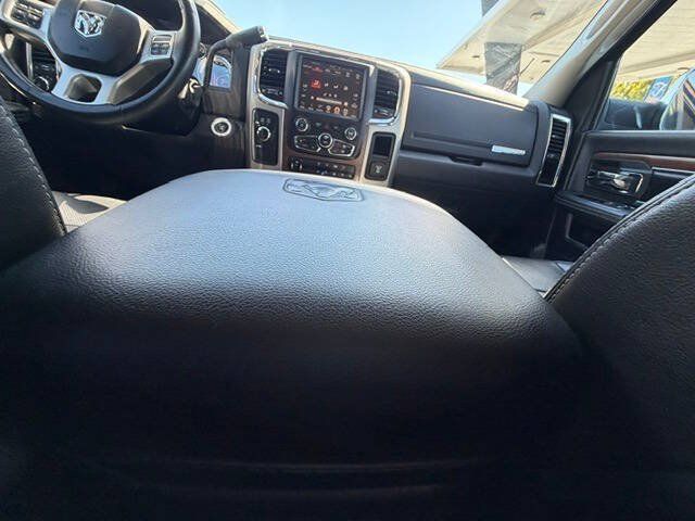 Used 2014 RAM 2500 Laramie w/ Convenience Group AWD/4WD image 15