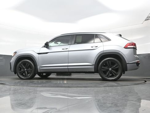 Used 2023 Volkswagen Atlas Cross Sport SEL R-Line image 28