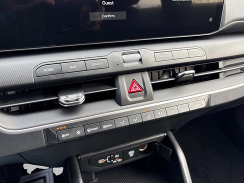 New 2025 Kia K4 LX image 26