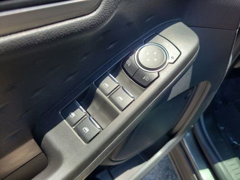 Used 2020 Ford Escape SE Sport FWD image 17