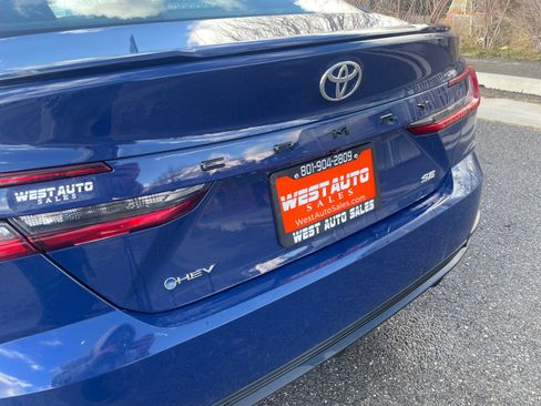 Used 2025 Toyota Camry SE image 34