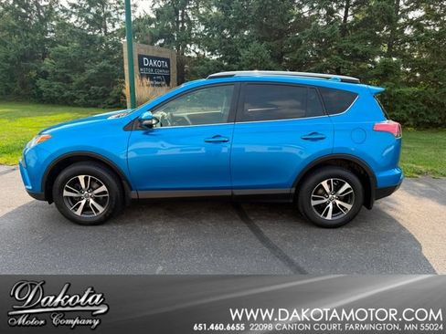 Used 2018 Toyota RAV4 XLE w/ Plus Extra Value Package AWD/4WD image 1