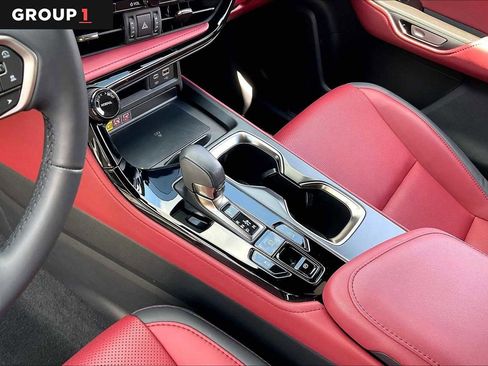 Used 2025 Lexus NX 250 FWD w/ Towing Package (2000 Lbs) image 14