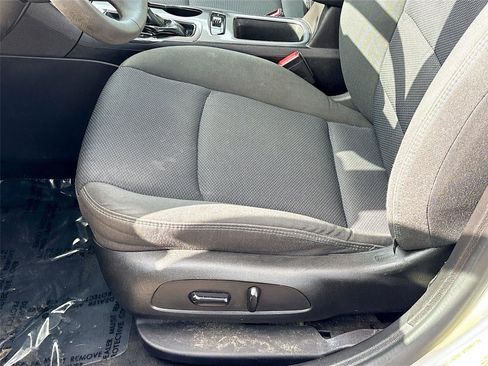 Used 2016 Chevrolet Cruze LT w/ Convenience Package FWD image 18