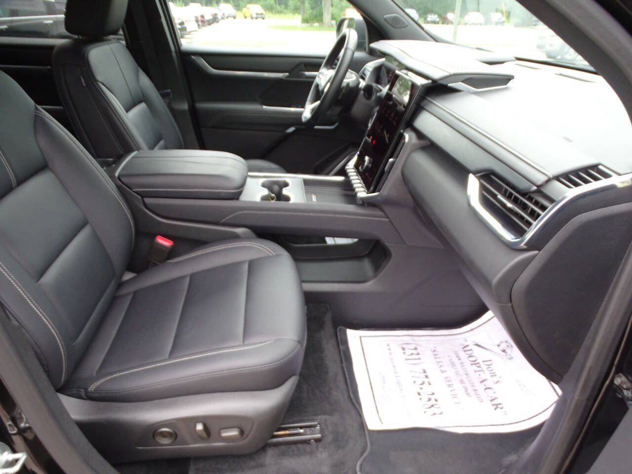 Used 2025 GMC Acadia AWD Elevation w/ Elevation Premium Package image 50