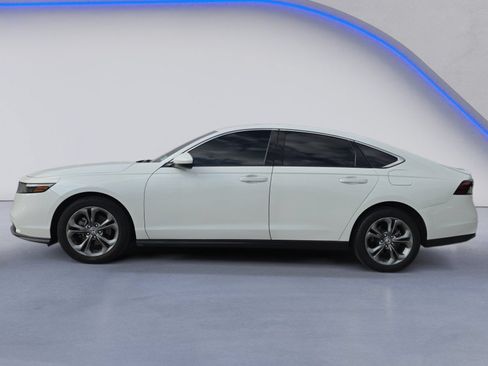 Used 2023 Honda Accord EX image 3