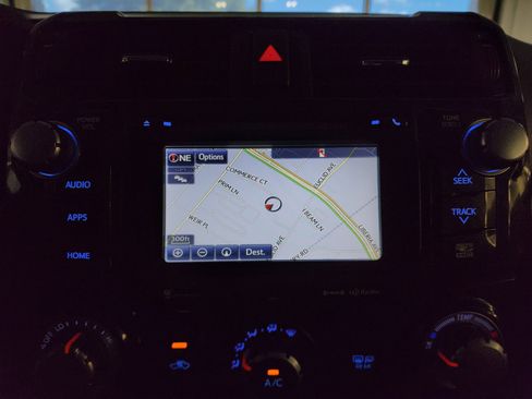 Used 2019 Toyota 4Runner TRD Off-Road Premium w/ Phone Cable & Charge Package image 35