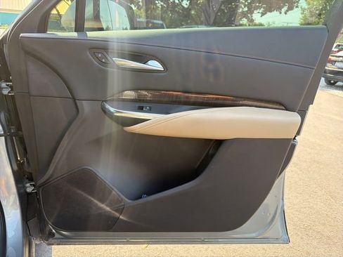 Used 2024 Cadillac XT4 Premium Luxury FWD image 10