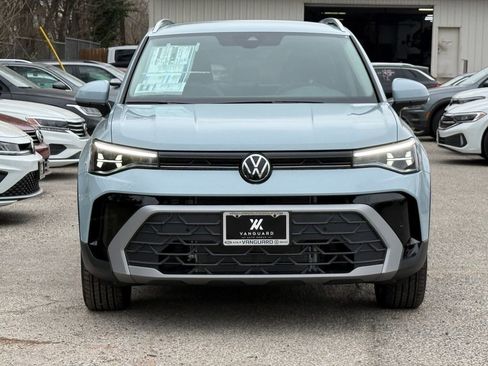 New 2026 Volkswagen Taos SE image 6
