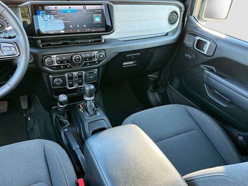 Used 2024 Jeep Wrangler Sport S image 22