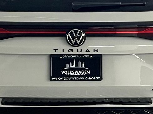 New 2026 Volkswagen Tiguan SE R-Line AWD/4WD image 35