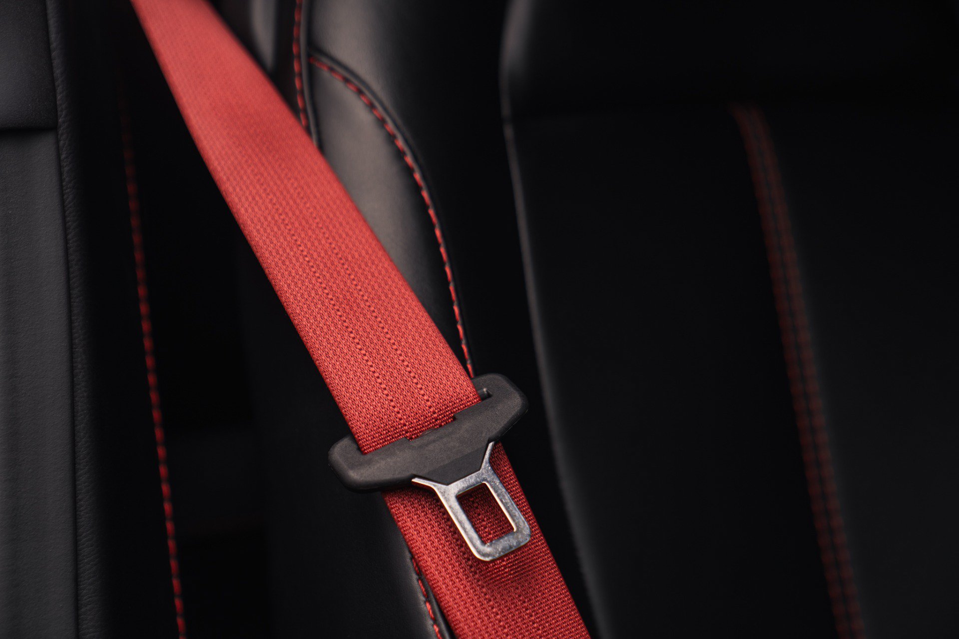 Used 2019 Aston Martin V8 Vantage Coupe RWD image 36