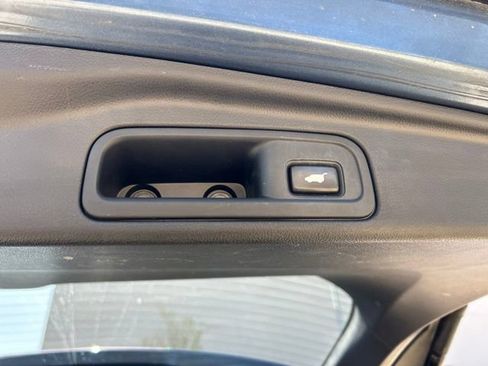 Used 2016 Honda Pilot Touring image 10