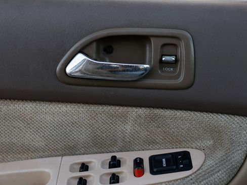 Used 1995 Honda Accord EX image 37