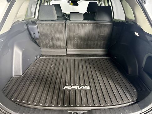 Used 2024 Toyota RAV4 LE AWD/4WD image 21