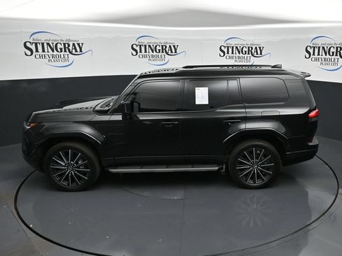 Used 2025 Lexus GX 550 w/ Cold Area Package AWD/4WD image 21