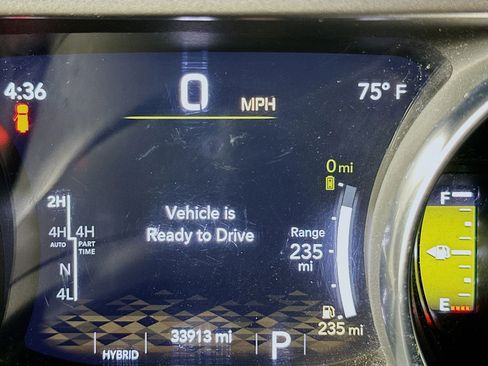 Used 2023 Jeep Wrangler Unlimited image 17