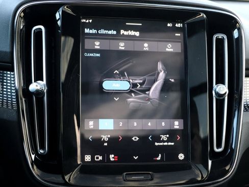 Used 2022 Volvo XC40 P8 Recharge Plus AWD/4WD image 25