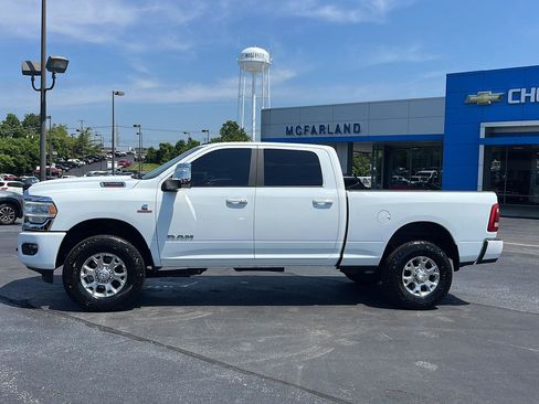 Used 2024 RAM 2500 Laramie AWD/4WD image 2