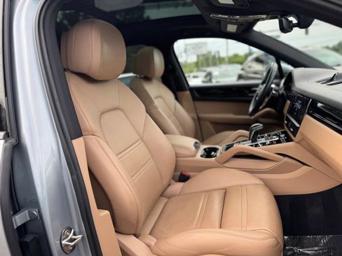 Used 2020 Porsche Cayenne AWD/4WD image 20