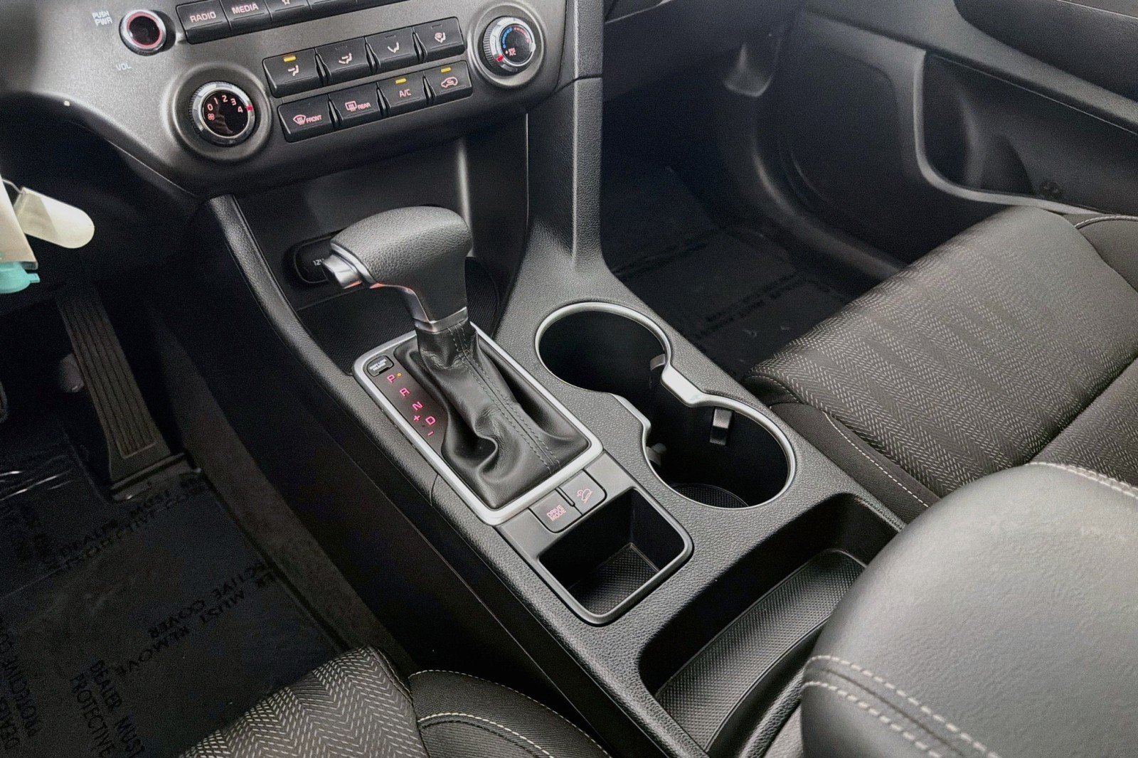 Used 2020 Kia Sportage LX FWD image 6