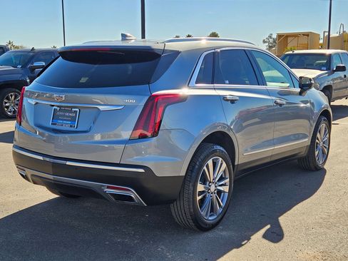 Used 2025 Cadillac XT5 Premium Luxury image 5