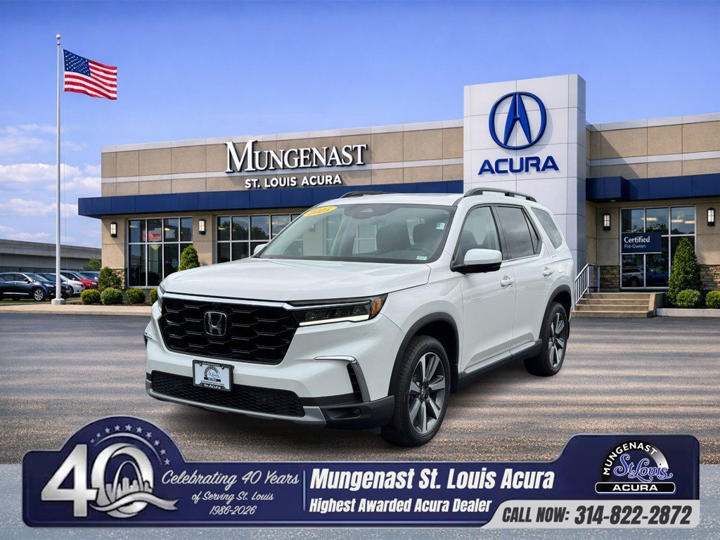 Used 2025 Honda Pilot Elite image 1