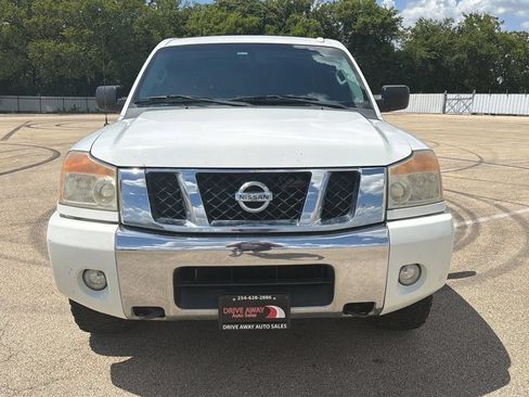 Used 2014 Nissan Titan SV w/ SV Value Truck Package AWD/4WD image 8