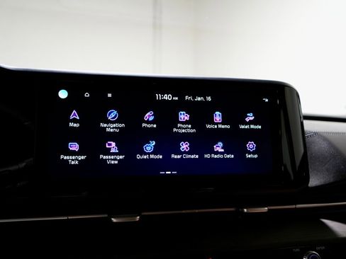 Used 2023 Kia Carnival EX image 17