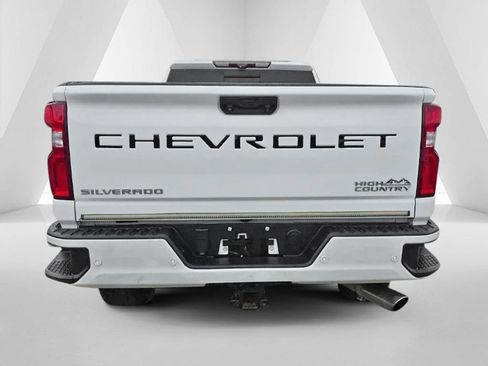Used 2020 Chevrolet Silverado 2500 High Country w/ Z71 Off-Road Package AWD/4WD image 6
