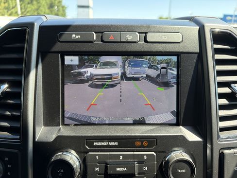 Used 2022 Ford F250 XLT w/ XLT Premium Package AWD/4WD image 25