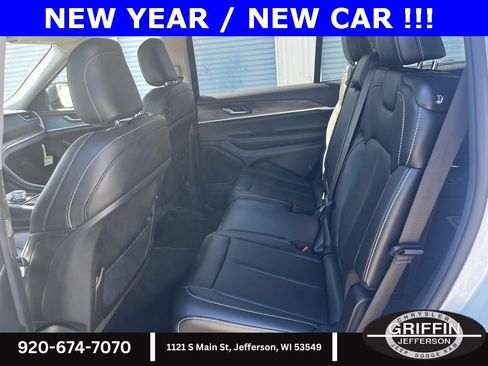 Used 2023 Jeep Grand Cherokee L Limited w/ Trailer Tow Group (B) image 8