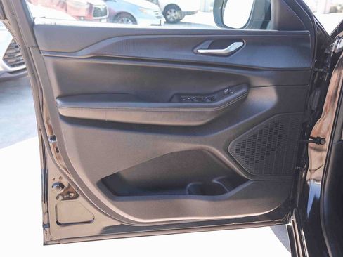 Used 2024 Jeep Grand Cherokee Laredo RWD image 23