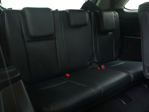 Used 2018 Toyota Highlander XLE image 14