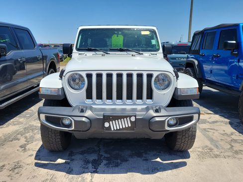 Used 2019 Jeep Wrangler Unlimited Sahara AWD/4WD image 2
