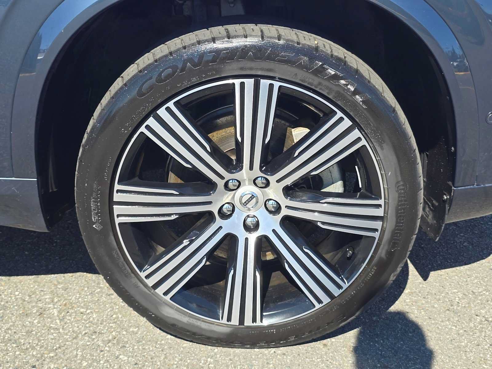 Used 2023 Volvo XC90 T8 Ultimate AWD/4WD image 9
