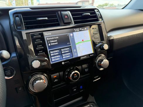 Used 2024 Toyota 4Runner TRD Off-Road Premium w/ Moonroof Package AWD/4WD image 18