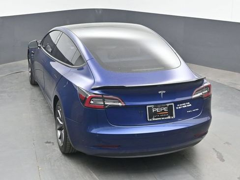 Used 2021 Tesla Model 3 Long Range AWD/4WD image 21