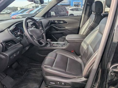 Used 2023 Chevrolet Traverse RS image 13