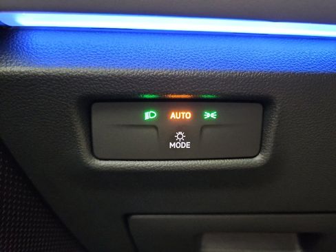 New 2025 Volkswagen Tiguan SE R-Line image 12