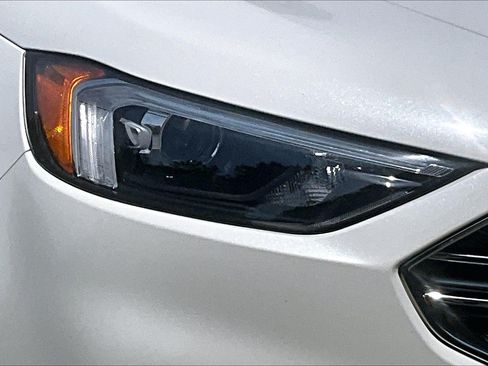 Certified 2022 Ford Edge SEL w/ Convenience Package AWD/4WD image 30