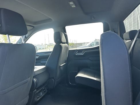 Used 2025 Chevrolet Silverado 1500 LT AWD/4WD image 11
