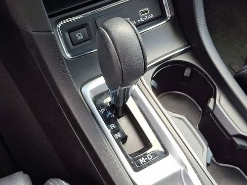 Used 2023 Subaru Ascent Limited w/ Technology Package image 17