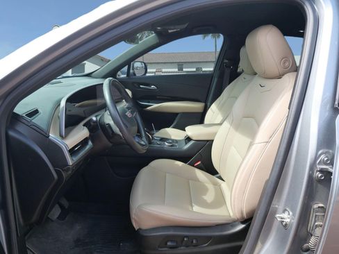 Used 2024 Cadillac XT4 Luxury image 8