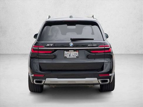 Used 2025 BMW X7 xDrive40i w/ Parking Assistance Package image 7
